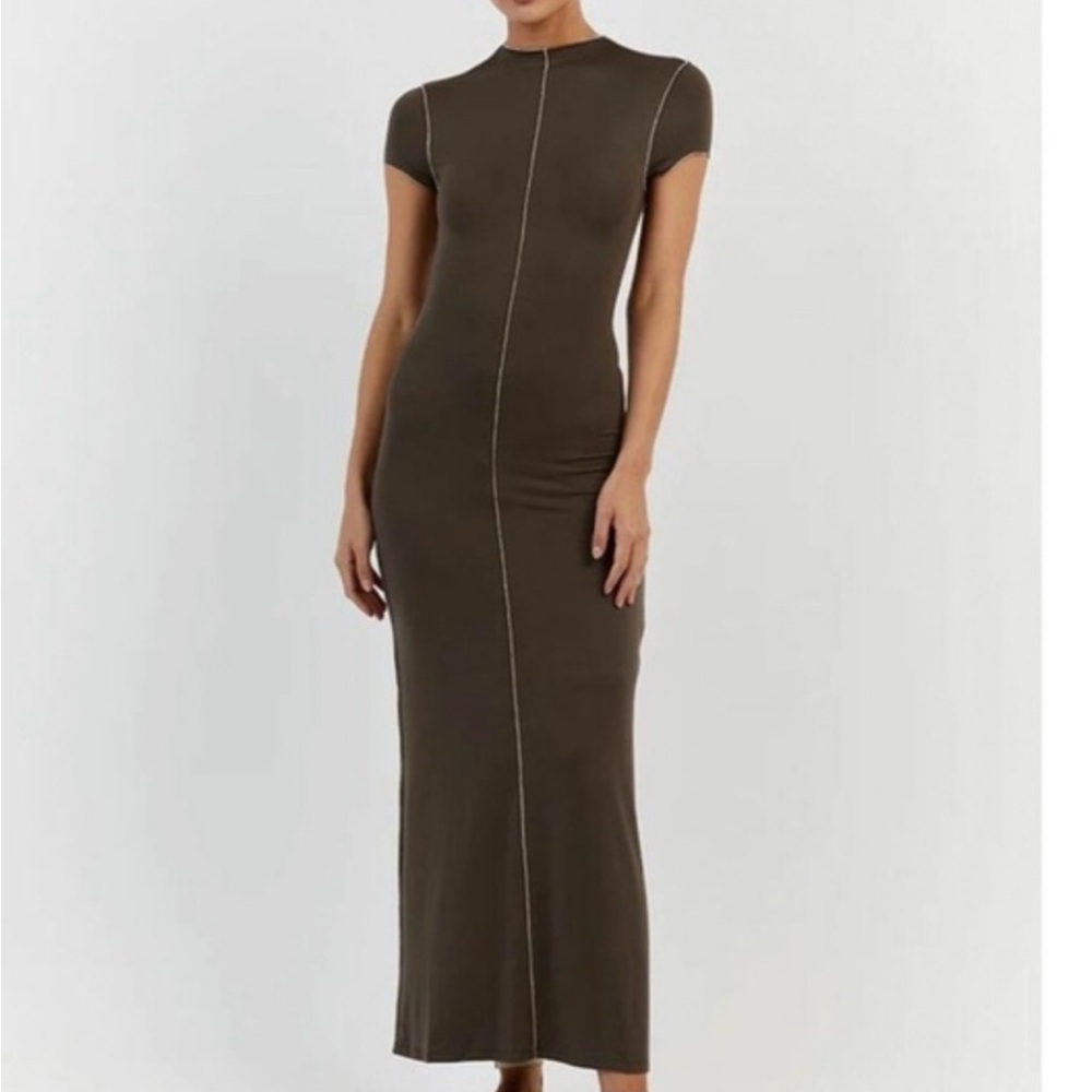 DISSH Green Maxi Dress Elegant Flowing Design